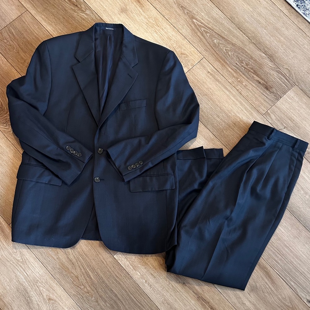 Chaps Ralph Lauren Mens Navy Wool Cashmere Pleated 2 Piece Suit Made in Canada